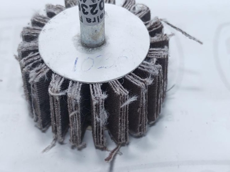 RODA LIXA GR 180 40X20 C/ HASTE